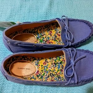 Lands End Girls Flats, size 4, NWT